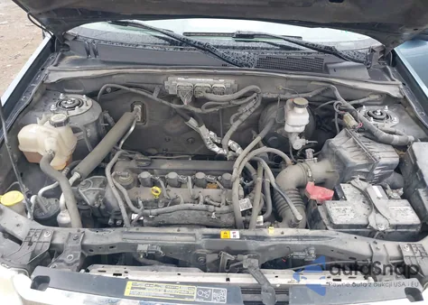 2010 Ford Escape Xlt z USA, uszkodzony, nr VIN 1FMCU9D77AKD37005